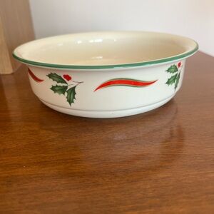 Lenox Chinastone freezer to oven to table country holly bowl made in the USA